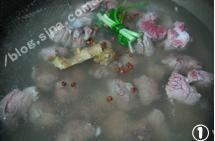 胡萝卜焖牛腩怎么做，胡萝卜焖牛腩怎么做好吃，胡萝卜焖牛腩做法