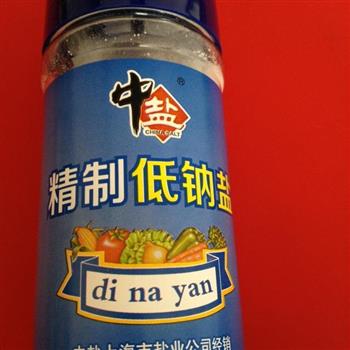 蘑菇木耳乌骨鸡汤怎么做，蘑菇木耳乌骨鸡汤怎么做好吃，蘑菇木耳乌骨鸡汤做法