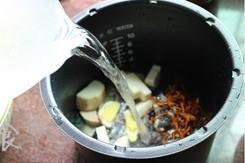 虫草花淮山乌鸡汤怎么做，虫草花淮山乌鸡汤怎么做好吃，虫草花淮山乌鸡汤做法