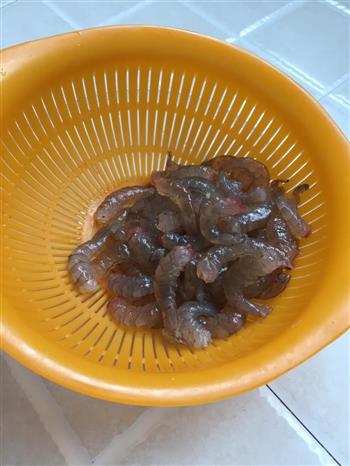 爆炒虾仁怎么做，爆炒虾仁怎么做好吃，爆炒虾仁做法