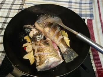 家常小菜-红烧鱼怎么做，家常小菜-红烧鱼怎么做好吃，家常小菜-红烧鱼做法