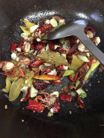 简单版麻辣小龙虾怎么做，简单版麻辣小龙虾怎么做好吃，简单版麻辣小龙虾做法