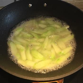 黄瓜河虾怎么做，黄瓜河虾怎么做好吃，黄瓜河虾做法