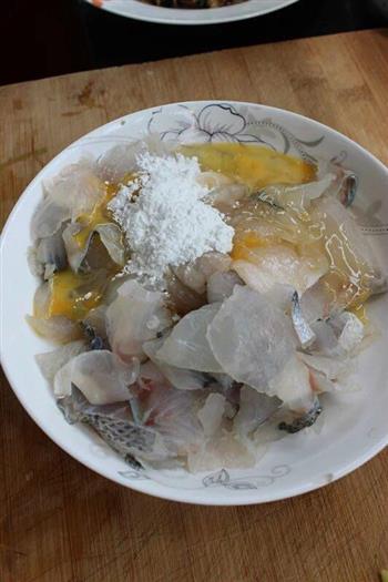 桃仁鱼片怎么做，桃仁鱼片怎么做好吃，桃仁鱼片做法