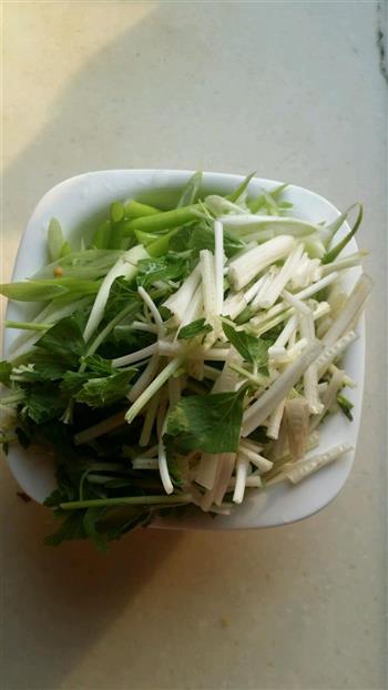 泡椒乌鱼片怎么做，泡椒乌鱼片怎么做好吃，泡椒乌鱼片做法