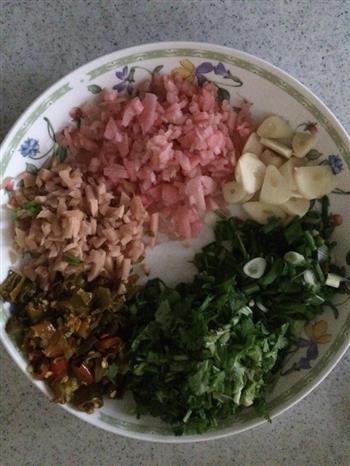 豆腐烧鲫鱼怎么做，豆腐烧鲫鱼怎么做好吃，豆腐烧鲫鱼做法