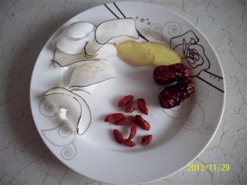 海底椰双菇母鸡汤怎么做，海底椰双菇母鸡汤怎么做好吃，海底椰双菇母鸡汤做法