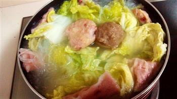 白菜鱼丸粉丝煲怎么做，白菜鱼丸粉丝煲怎么做好吃，白菜鱼丸粉丝煲做法