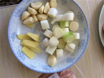 蒜香椒盐大虾怎么做，蒜香椒盐大虾怎么做好吃，蒜香椒盐大虾做法