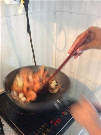 蒜香椒盐大虾怎么做，蒜香椒盐大虾怎么做好吃，蒜香椒盐大虾做法