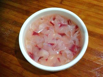 绝味酸菜鱼片儿-夏日的酸爽怎么做，绝味酸菜鱼片儿-夏日的酸爽怎么做好吃，绝味酸菜鱼片儿-夏日的酸爽做法