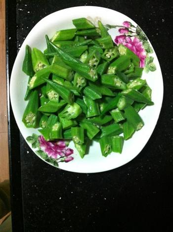 大虾炒秋葵怎么做，大虾炒秋葵怎么做好吃，大虾炒秋葵做法