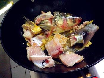 绝味酸菜鱼片儿-夏日的酸爽怎么做，绝味酸菜鱼片儿-夏日的酸爽怎么做好吃，绝味酸菜鱼片儿-夏日的酸爽做法