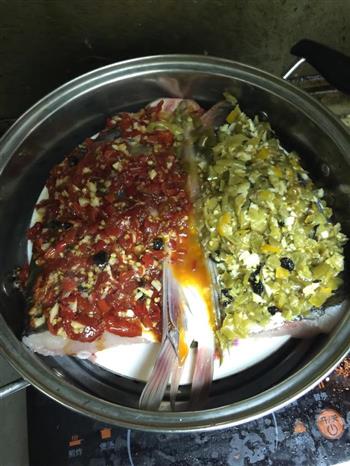 湘式双椒鱼头怎么做，湘式双椒鱼头怎么做好吃，湘式双椒鱼头做法