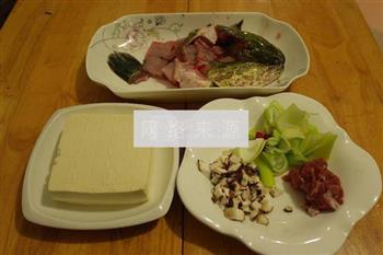 乌鱼骨豆腐汤怎么做，乌鱼骨豆腐汤怎么做好吃，乌鱼骨豆腐汤做法