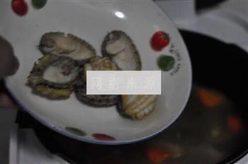 蔬菜鲍鱼排骨汤怎么做，蔬菜鲍鱼排骨汤怎么做好吃，蔬菜鲍鱼排骨汤做法