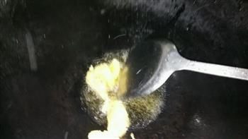 蒜香鳝鱼段怎么做，蒜香鳝鱼段怎么做好吃，蒜香鳝鱼段做法