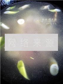 鲜嫩清香春笋汤怎么做，鲜嫩清香春笋汤怎么做好吃，鲜嫩清香春笋汤做法