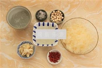 雪蛤雪燕百合润肺汤怎么做，雪蛤雪燕百合润肺汤怎么做好吃，雪蛤雪燕百合润肺汤做法