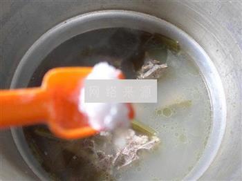 海带龙骨汤怎么做，海带龙骨汤怎么做好吃，海带龙骨汤做法