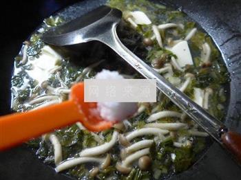雪菜蟹味菇豆腐汤怎么做，雪菜蟹味菇豆腐汤怎么做好吃，雪菜蟹味菇豆腐汤做法