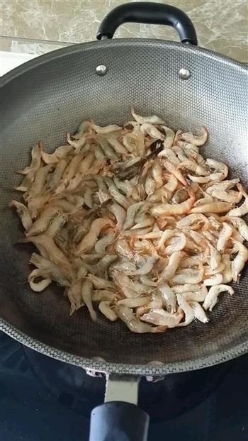 香酥小野虾怎么做，香酥小野虾怎么做好吃，香酥小野虾做法