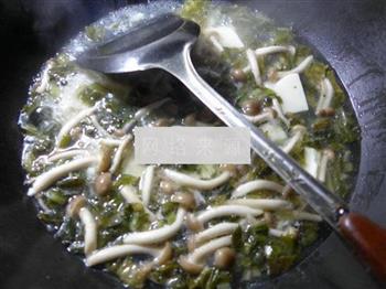 雪菜蟹味菇豆腐汤怎么做，雪菜蟹味菇豆腐汤怎么做好吃，雪菜蟹味菇豆腐汤做法