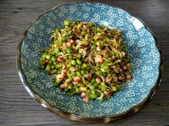 卷饼版蒜苔炒鱿鱼沫怎么做，卷饼版蒜苔炒鱿鱼沫怎么做好吃，卷饼版蒜苔炒鱿鱼沫做法