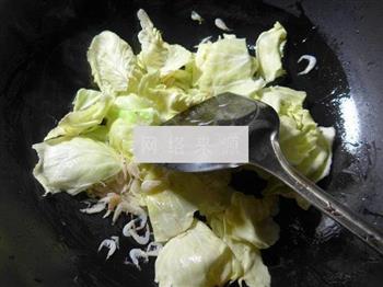 圆白菜玉米面疙瘩怎么做，圆白菜玉米面疙瘩怎么做好吃，圆白菜玉米面疙瘩做法