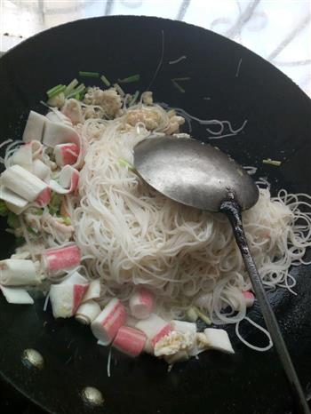 海鲜炒粉怎么做，海鲜炒粉怎么做好吃，海鲜炒粉做法