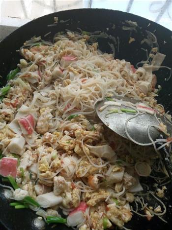 海鲜炒粉怎么做，海鲜炒粉怎么做好吃，海鲜炒粉做法