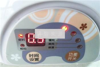 桃胶皂角米炖燕窝怎么做，桃胶皂角米炖燕窝怎么做好吃，桃胶皂角米炖燕窝做法