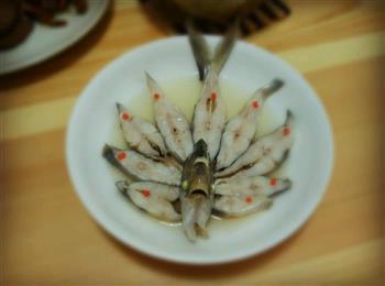 孔雀开屏清蒸鲳鱼怎么做，孔雀开屏清蒸鲳鱼怎么做好吃，孔雀开屏清蒸鲳鱼做法