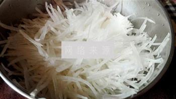 氽白萝卜丝丸子汤怎么做，氽白萝卜丝丸子汤怎么做好吃，氽白萝卜丝丸子汤做法