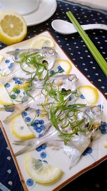 清蒸柠香小白鲳 怎么做，清蒸柠香小白鲳 怎么做好吃，清蒸柠香小白鲳 做法