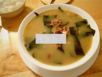 花生海带排骨汤怎么做，花生海带排骨汤怎么做好吃，花生海带排骨汤做法