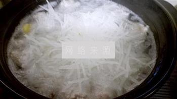 氽白萝卜丝丸子汤怎么做，氽白萝卜丝丸子汤怎么做好吃，氽白萝卜丝丸子汤做法