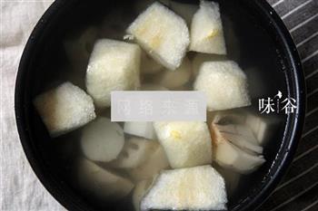 梨藕荸荠汤怎么做，梨藕荸荠汤怎么做好吃，梨藕荸荠汤做法