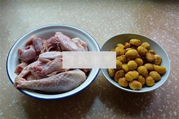 黄花菜板栗煲鸡汤怎么做，黄花菜板栗煲鸡汤怎么做好吃，黄花菜板栗煲鸡汤做法
