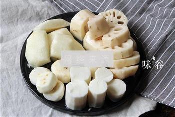 梨藕荸荠汤怎么做，梨藕荸荠汤怎么做好吃，梨藕荸荠汤做法