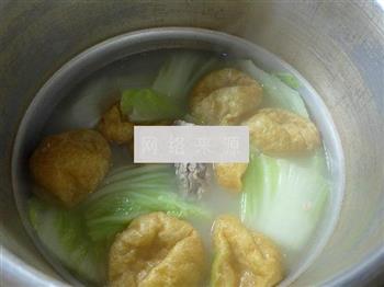 油面筋白菜龙骨汤怎么做，油面筋白菜龙骨汤怎么做好吃，油面筋白菜龙骨汤做法
