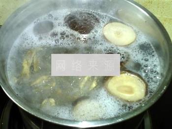 香菇木耳淡菜汤怎么做，香菇木耳淡菜汤怎么做好吃，香菇木耳淡菜汤做法