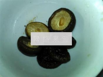 香菇木耳淡菜汤怎么做，香菇木耳淡菜汤怎么做好吃，香菇木耳淡菜汤做法