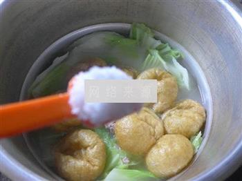 油面筋白菜龙骨汤怎么做，油面筋白菜龙骨汤怎么做好吃，油面筋白菜龙骨汤做法