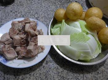 油面筋白菜龙骨汤怎么做，油面筋白菜龙骨汤怎么做好吃，油面筋白菜龙骨汤做法