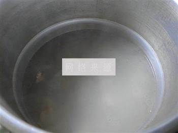 油面筋白菜龙骨汤怎么做，油面筋白菜龙骨汤怎么做好吃，油面筋白菜龙骨汤做法