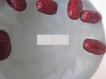 红枣冰糖燕窝怎么做，红枣冰糖燕窝怎么做好吃，红枣冰糖燕窝做法
