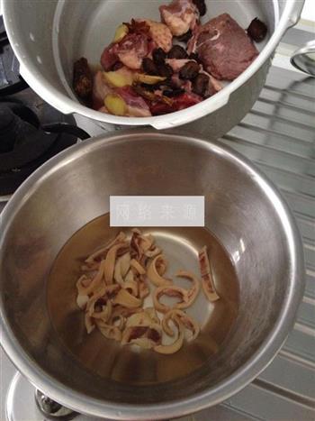 苁蓉当归墨鱼炖鸭怎么做，苁蓉当归墨鱼炖鸭怎么做好吃，苁蓉当归墨鱼炖鸭做法