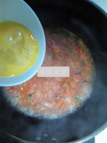 西红柿汤怎么做，西红柿汤怎么做好吃，西红柿汤做法