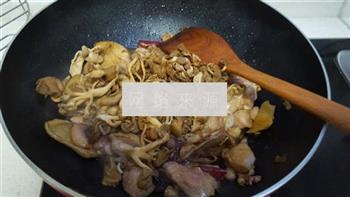 臻蘑炖鸡汤怎么做，臻蘑炖鸡汤怎么做好吃，臻蘑炖鸡汤做法